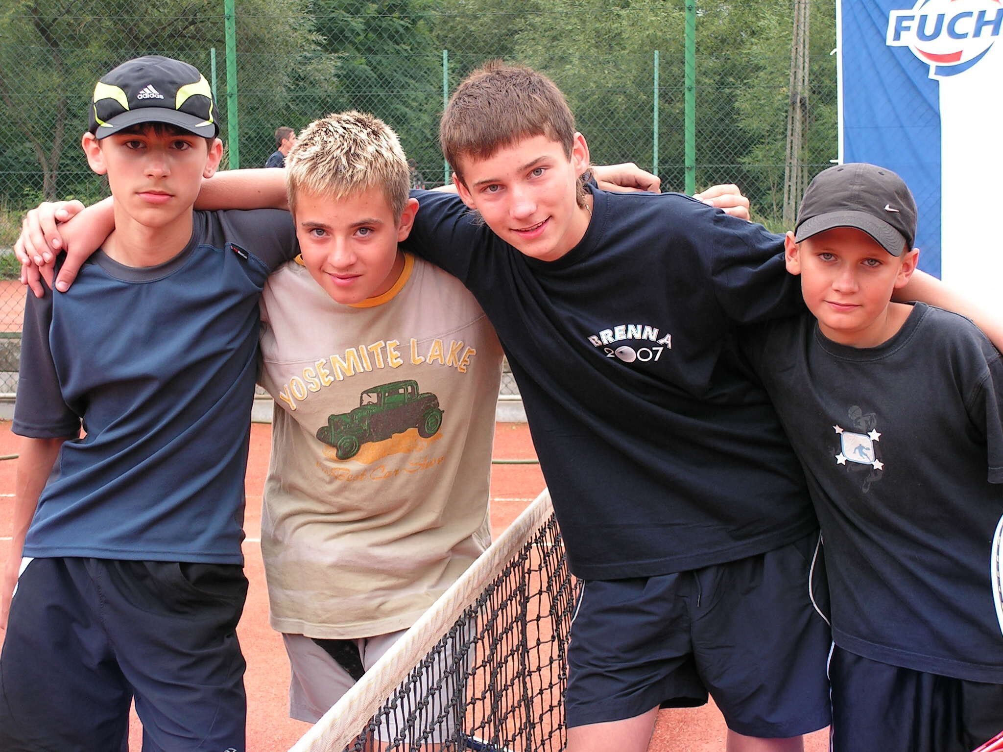 zdjęcie z galerii „BRENNA 2007” — szkoła tenisa ziemnego / nauka tenisa / treningi / turnieje / obozy — Sosnowiecka Szkoła Tenisa Ziemnego — korty tenisowe przy al. Mireckiego 4 w