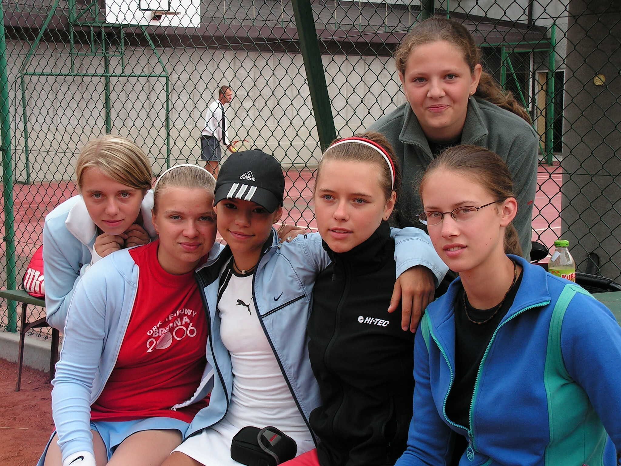 zdjęcie z galerii „BRENNA 2007” — szkoła tenisa ziemnego / nauka tenisa / treningi / turnieje / obozy — Sosnowiecka Szkoła Tenisa Ziemnego — korty tenisowe przy al. Mireckiego 4 w