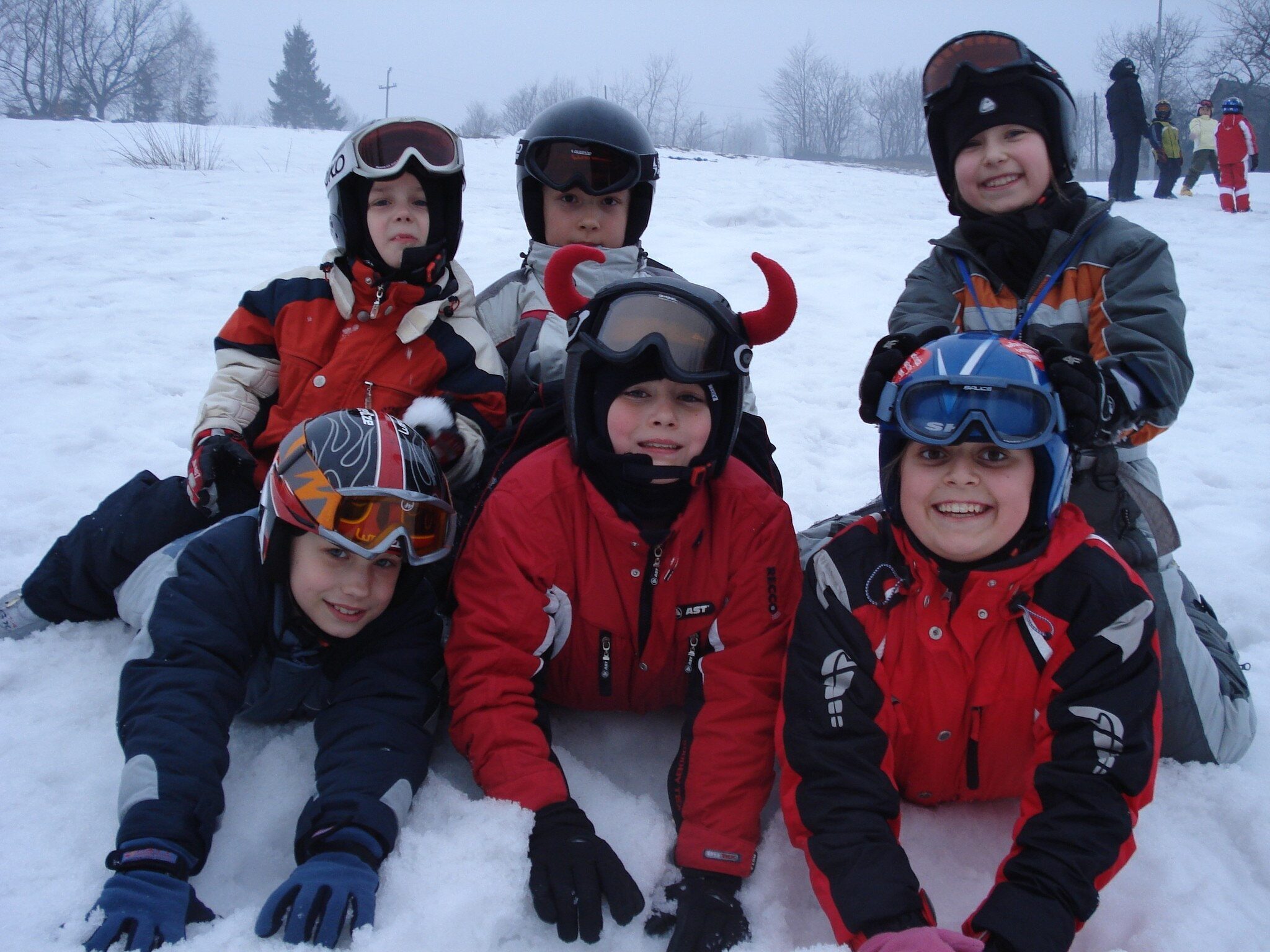 zdjęcie z galerii „WISLA” — szkoła tenisa ziemnego / nauka tenisa / treningi / turnieje / obozy — Sosnowiecka Szkoła Tenisa Ziemnego — korty tenisowe przy al. Mireckiego 4 w Sosnow